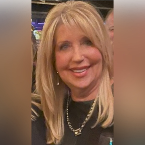 Meet your Posher, Mrs - Picture 2 of 2